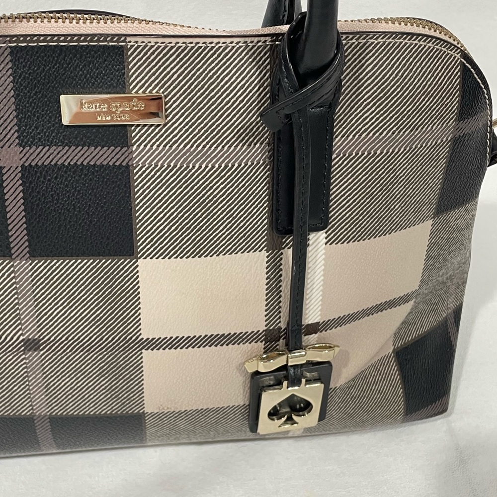 Handbag - Picture 2 of 5